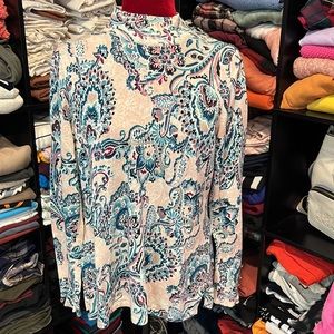 🪷 Chicos size 2 shirt 🪷